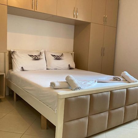 Hergi Apartament Vlore Exterior photo