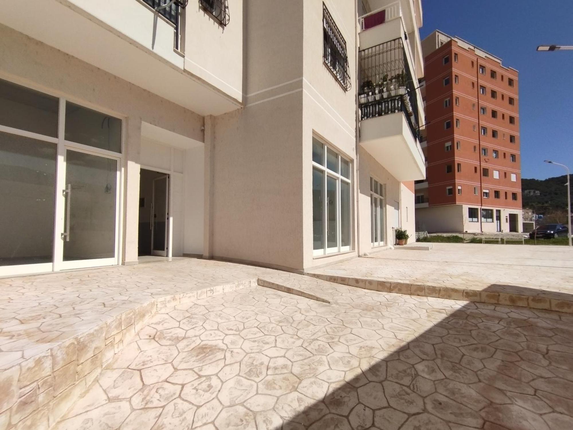 Hergi Apartament Vlore Exterior photo